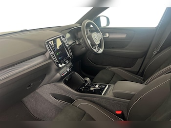 Used Volvo XC40 2024 for sale - 76479666: Photo