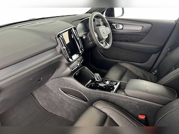 Used Volvo XC40 2022 for sale - 75595656: Photo