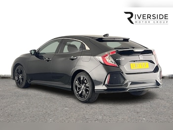 Used Honda Civic 2017 for sale - 76696510: Photo