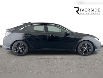 Used Honda Civic 2017 for sale - 76696510: Photo