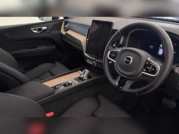 Used Volvo XC60 2025 for sale - 79673818: Photo