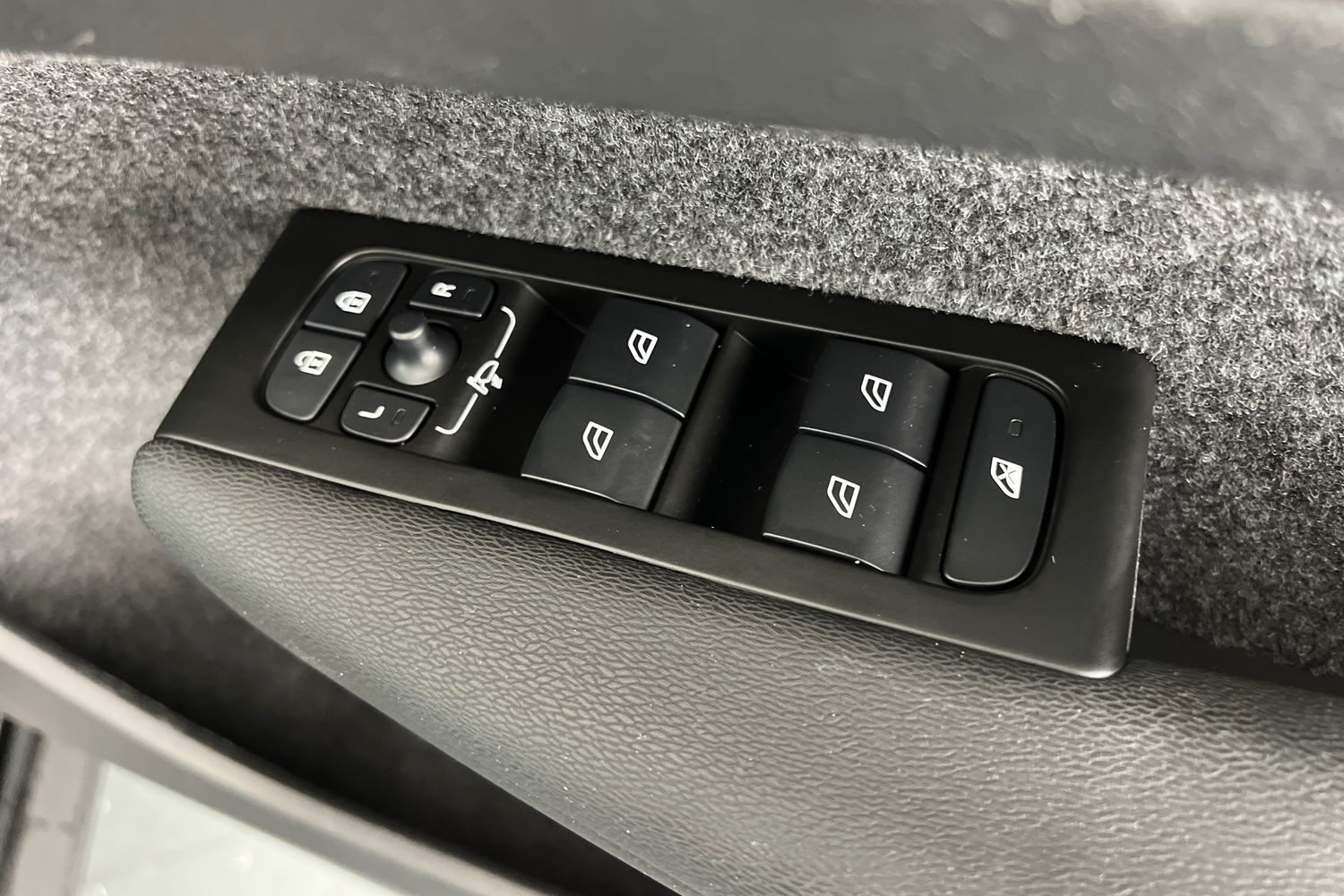 Used Volvo XC40 2021 for sale - 76130803: Photo 28