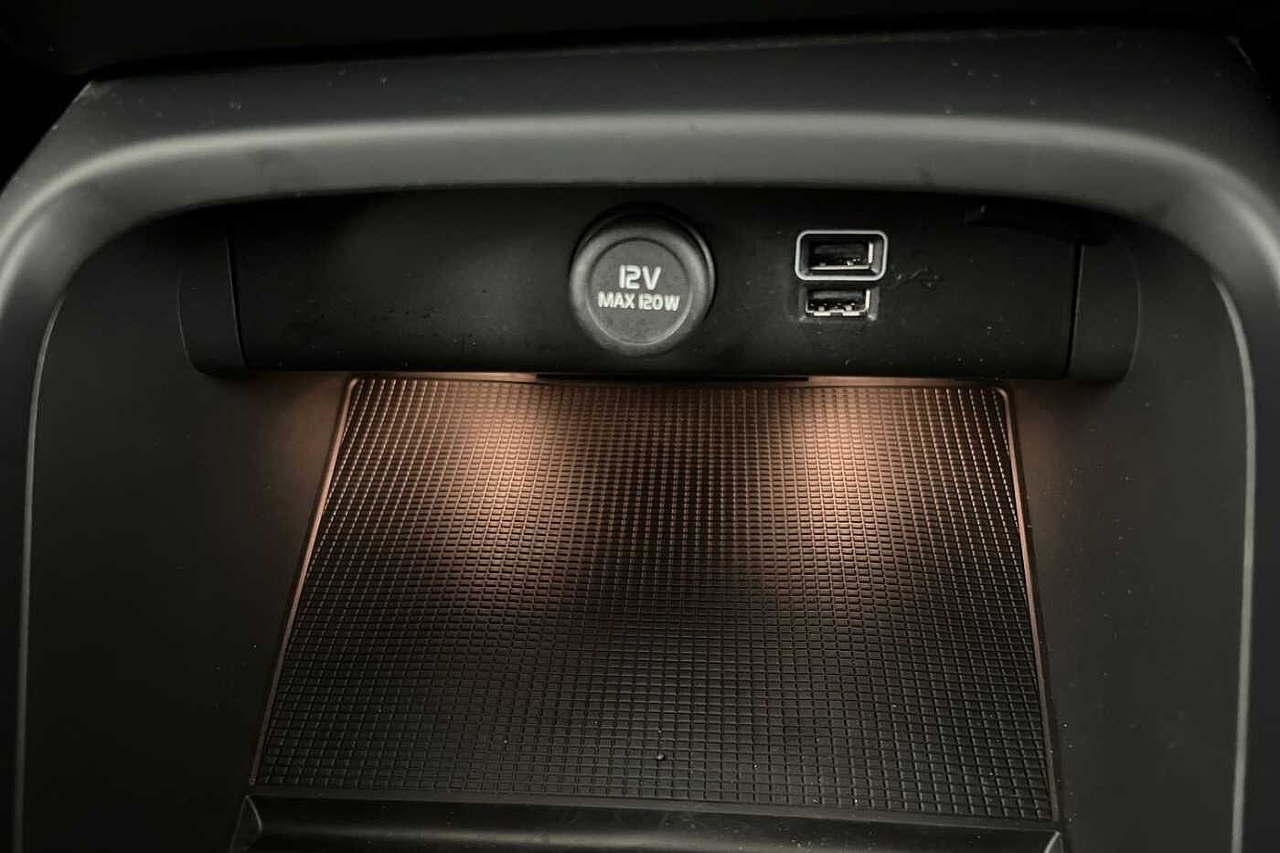 Used Volvo XC40 2021 for sale - 76130803: Photo 31