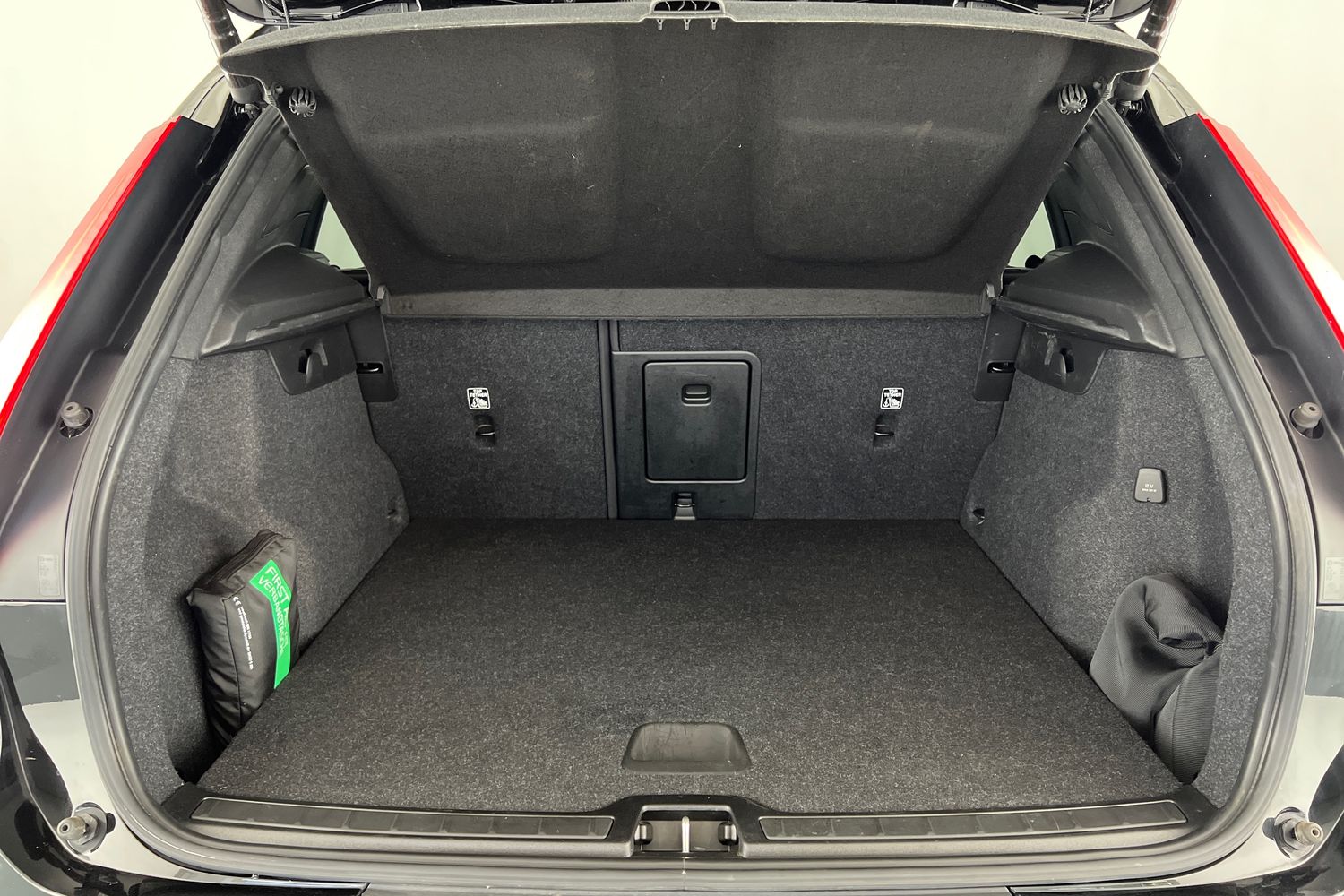 Used Volvo XC40 2021 for sale - 76130803: Photo 8