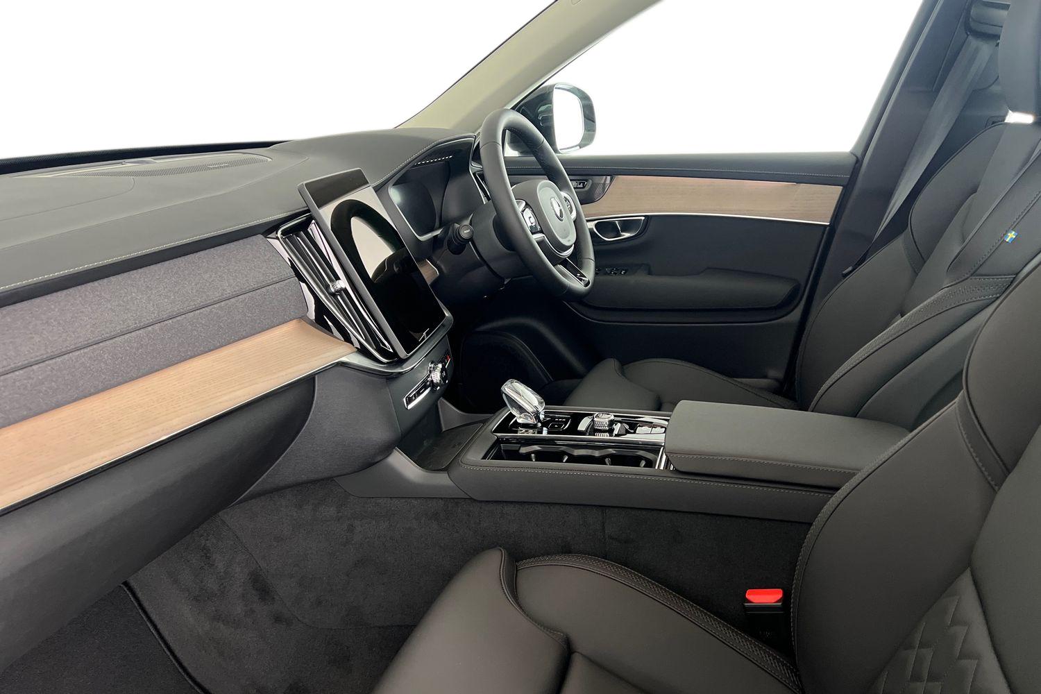 Used Volvo XC90 2025 for sale - 76796323: Photo 2