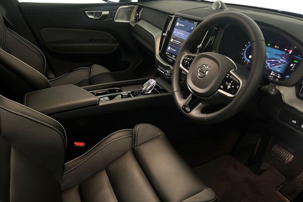 Used Volvo XC60 2024 for sale - 76265632: Photo 10