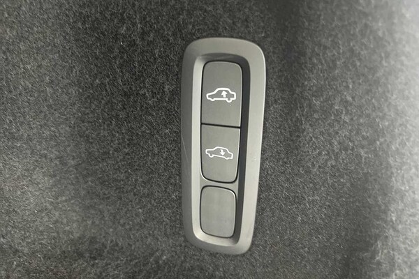 Used Volvo XC60 2024 for sale - 76265632: Photo 22