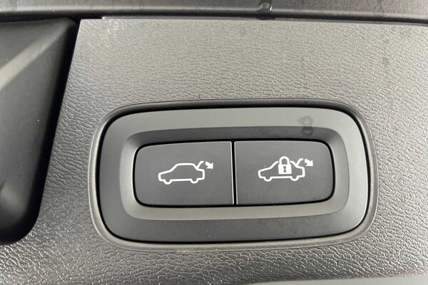 Used Volvo XC60 2024 for sale - 76265632: Photo 23