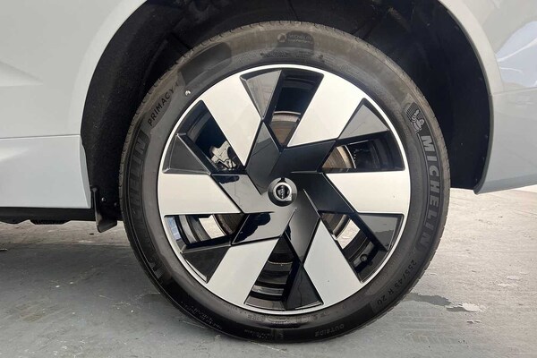 Used Volvo XC60 2024 for sale - 76265632: Photo 25