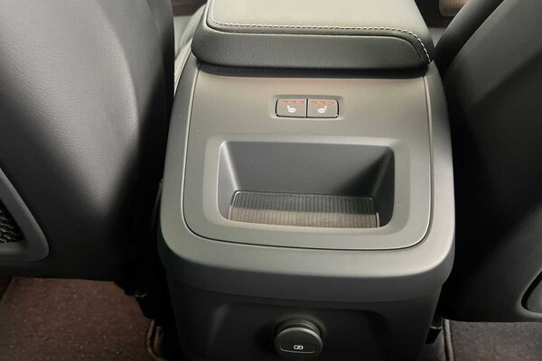 Used Volvo XC60 2024 for sale - 76265632: Photo 29