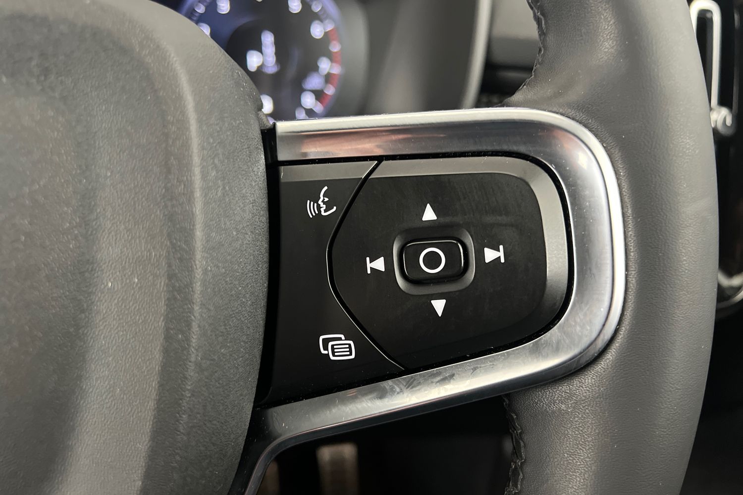 Used Volvo XC40 2021 for sale - 76652344: Photo 12