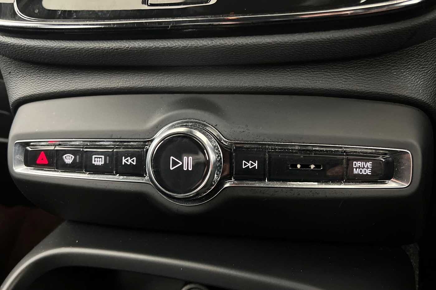 Used Volvo XC40 2021 for sale - 76652344: Photo 14