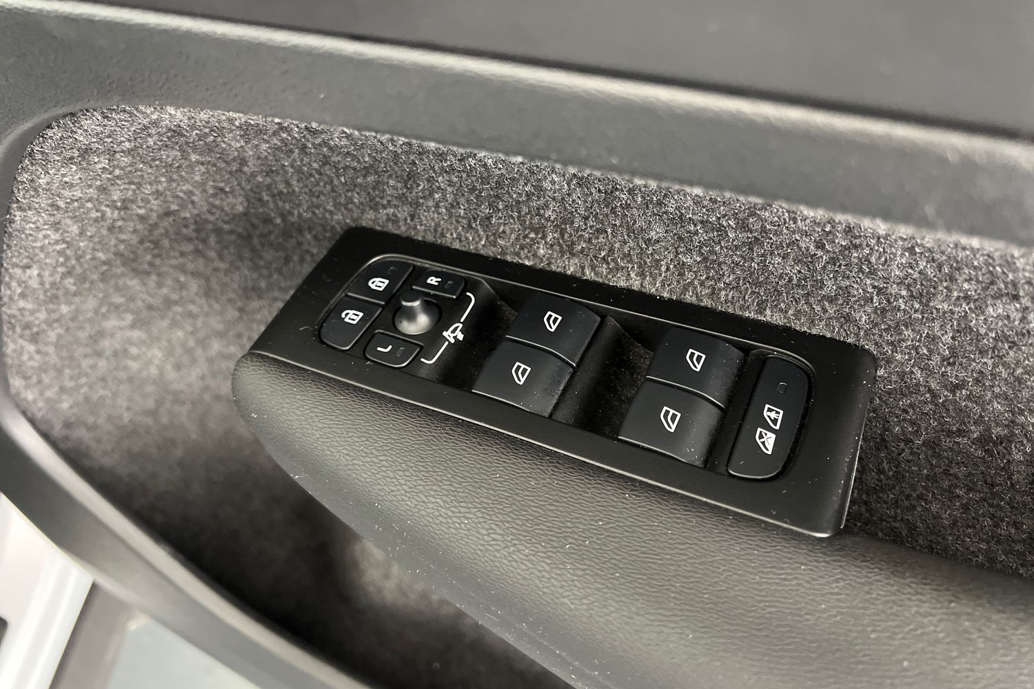 Used Volvo XC40 2021 for sale - 76652344: Photo 29