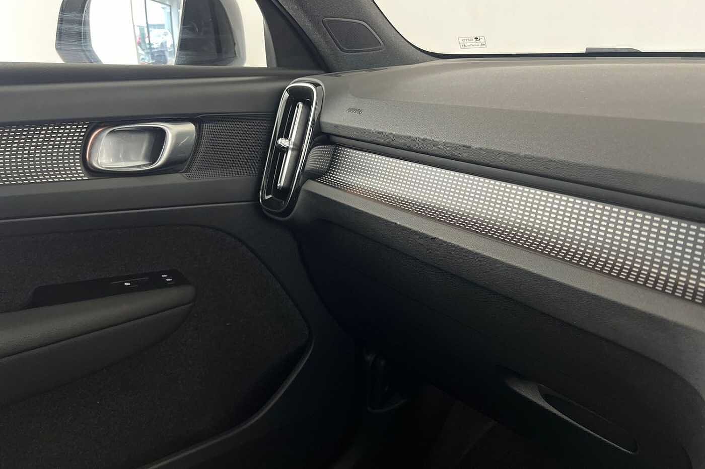 Used Volvo XC40 2021 for sale - 76652344: Photo 34