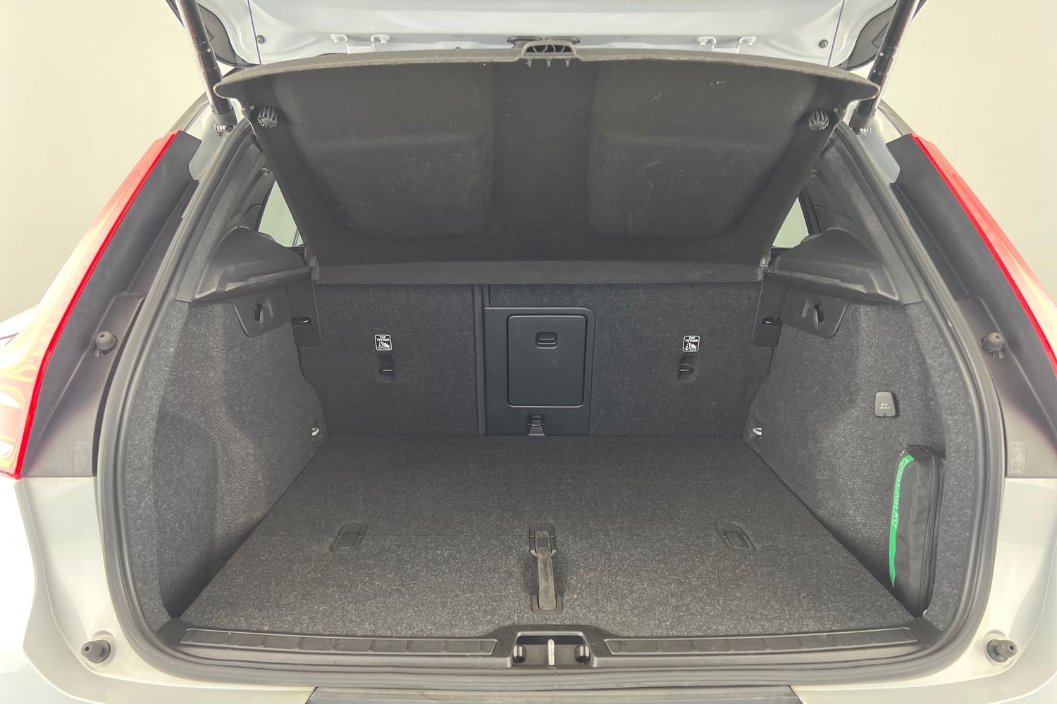 Used Volvo XC40 2021 for sale - 76652344: Photo 8