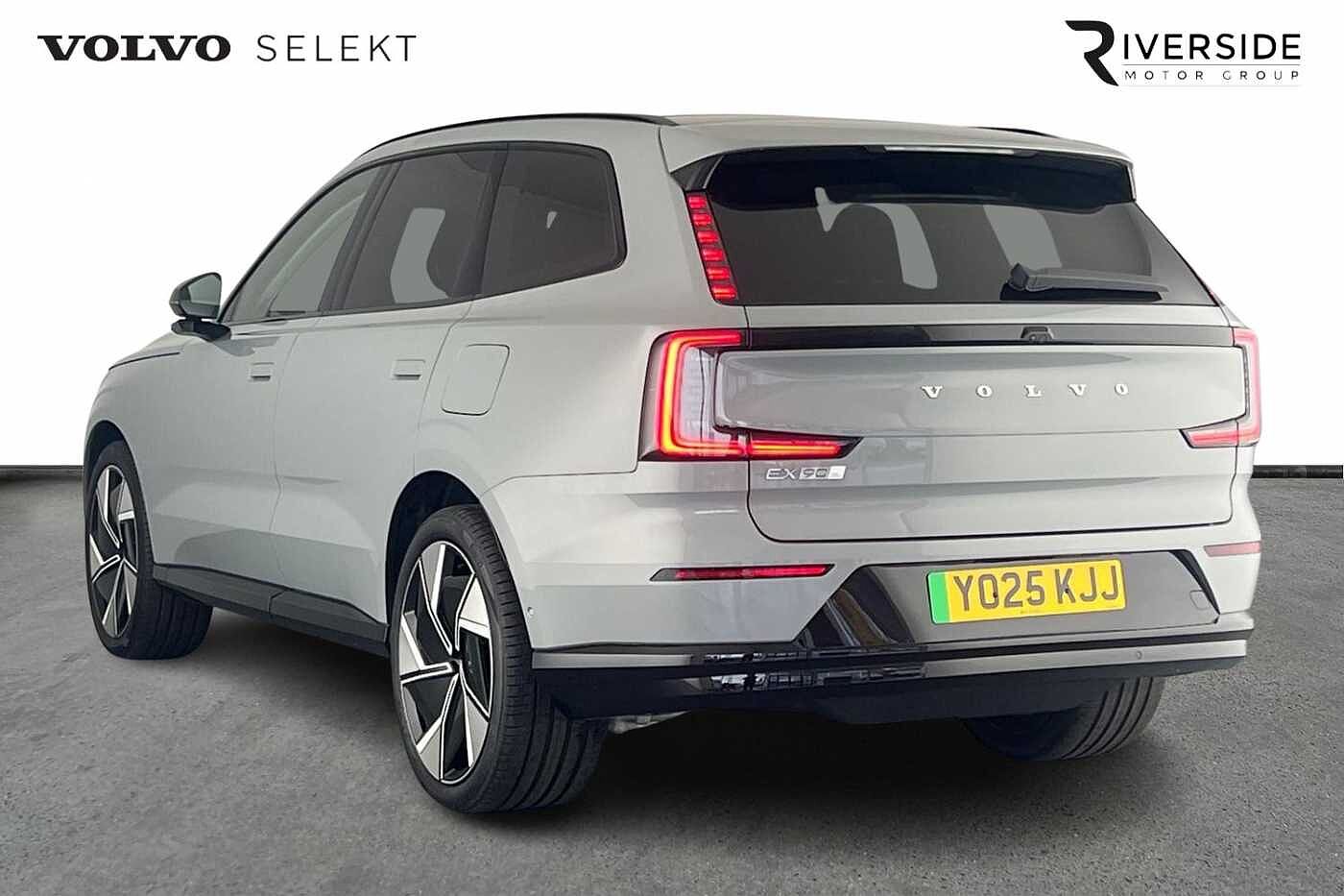 Used Volvo EX90 2025 for sale - 76984000: Photo 3