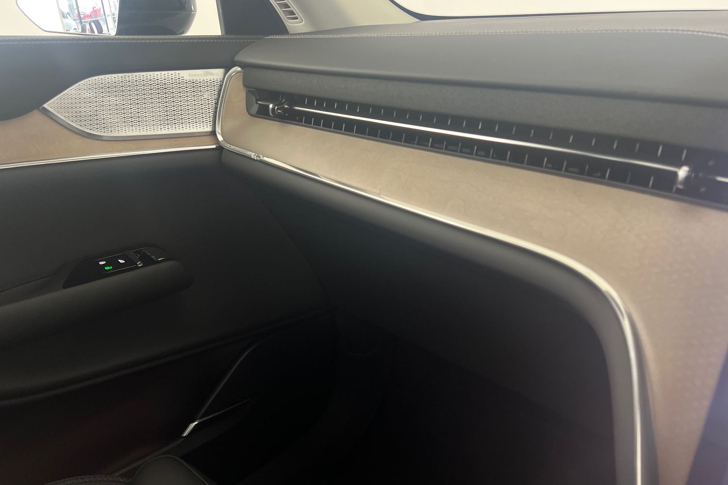 Used Volvo EX90 2025 for sale - 76984000: Photo 37