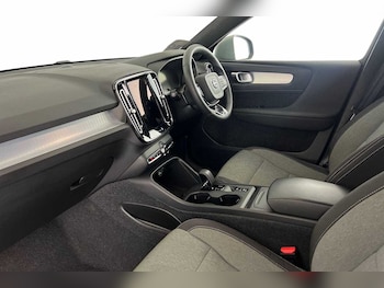 Used Volvo XC40 2023 for sale - 79161981: Photo