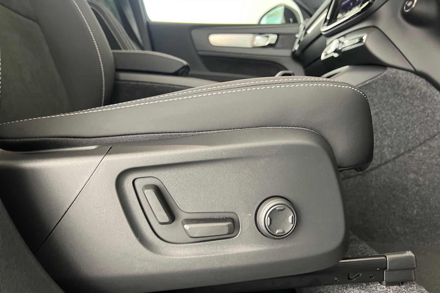 Used Volvo XC40 2025 for sale - 77545250: Photo 31