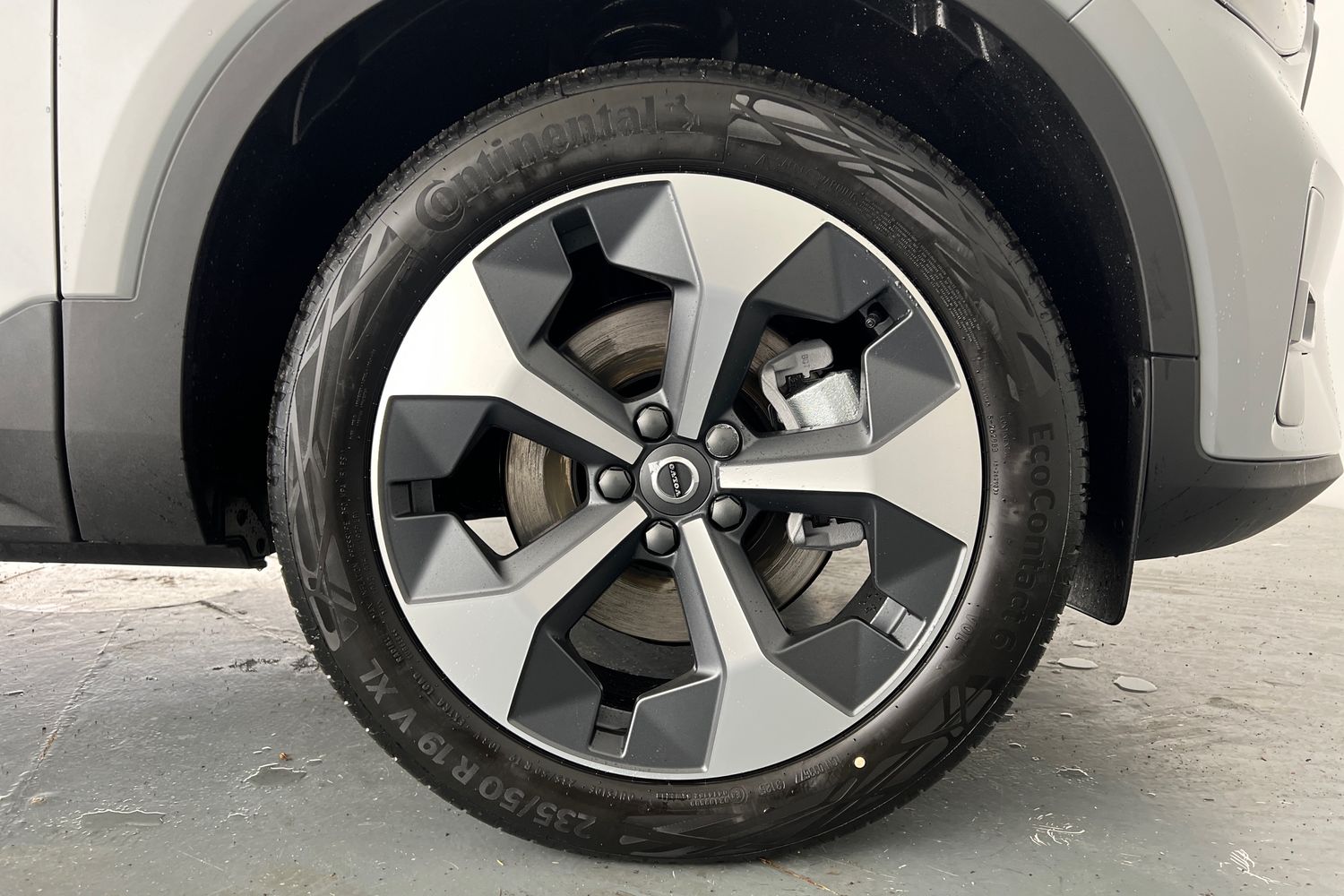 Used Volvo XC40 2025 for sale - 77545250: Photo 5