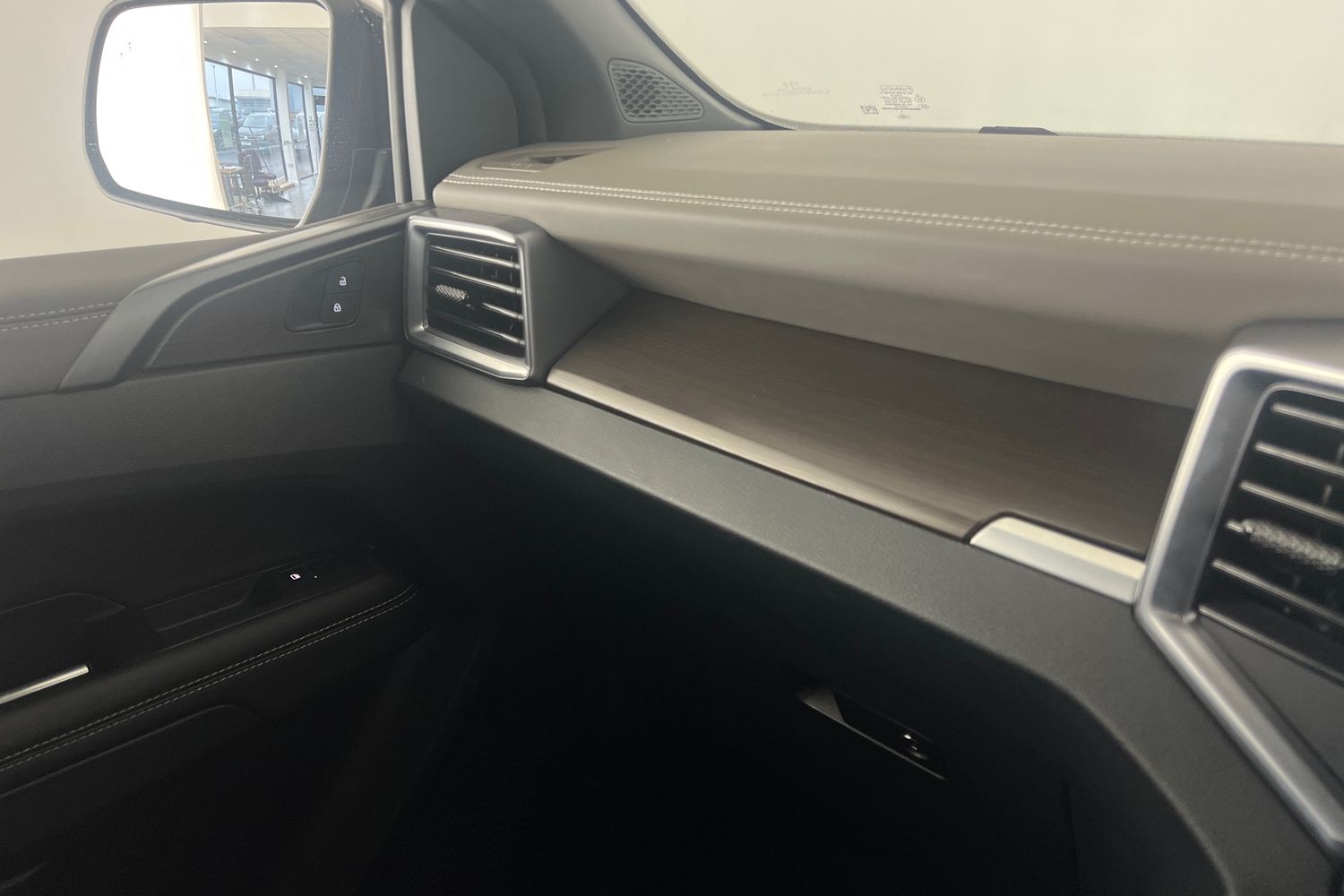 Used Volkswagen Amarok 2023 for sale - 77803769: Photo 38