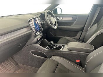Used Volvo XC40 2022 for sale - 77434825: Photo