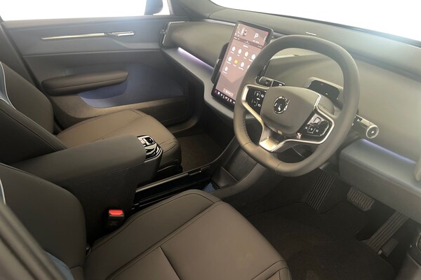 Used Volvo EX30 2025 for sale - 76254867: Photo 10