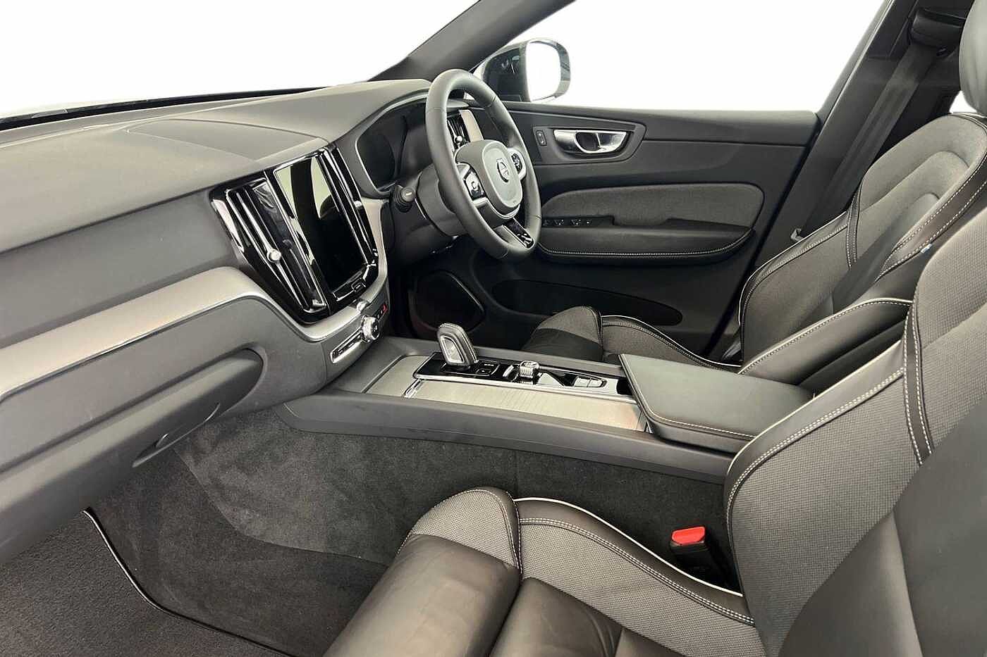 Used Volvo XC60 2022 for sale - 76796346: Photo 2