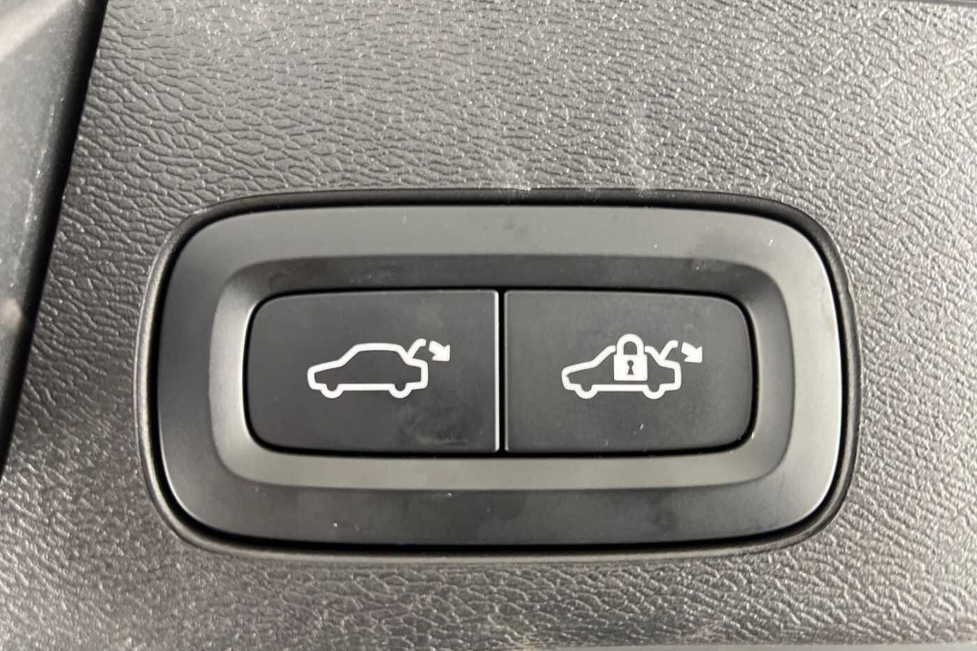 Used Volvo XC60 2022 for sale - 76796346: Photo 22