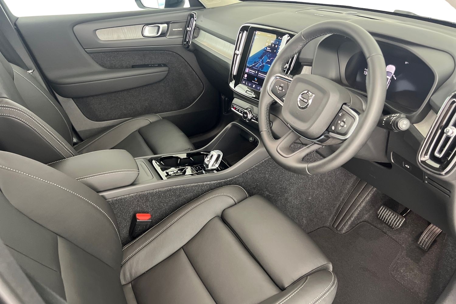 Used Volvo XC40 2025 for sale - 76221703: Photo 10