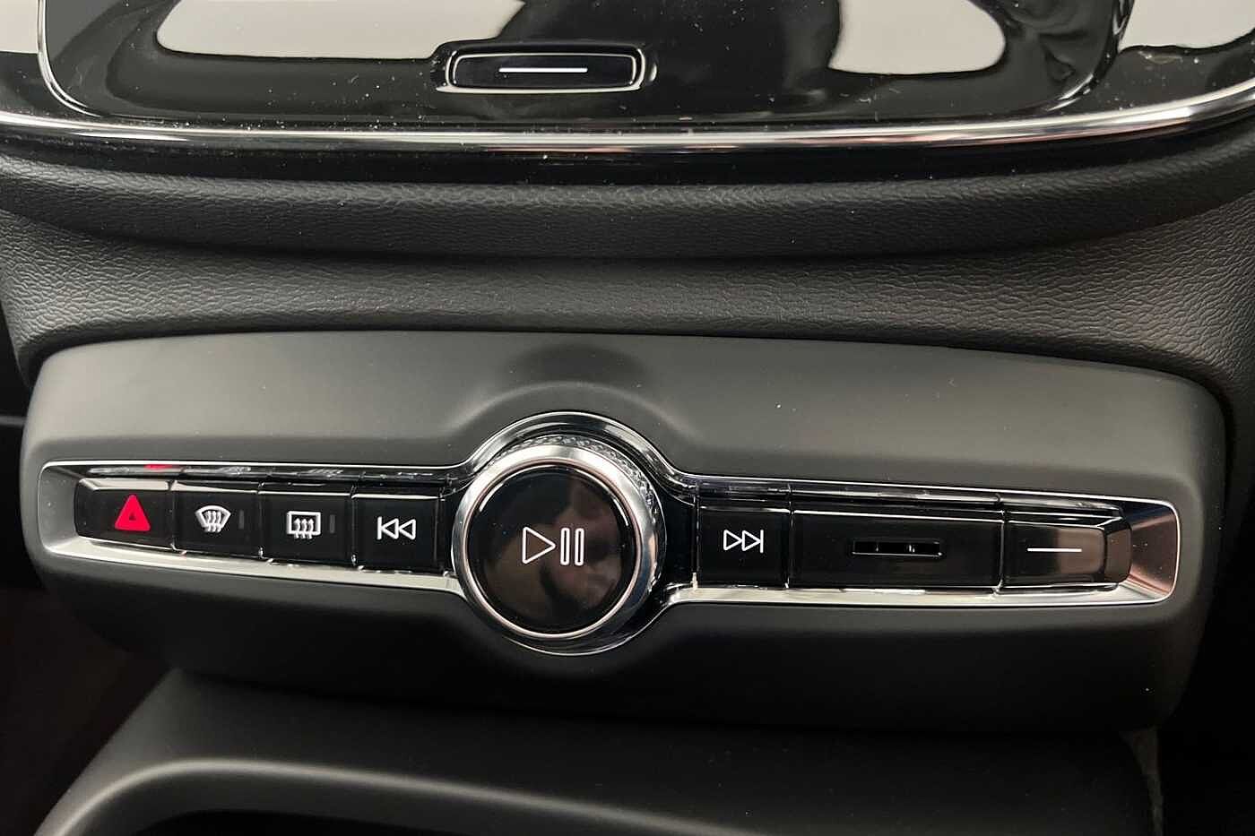 Used Volvo XC40 2025 for sale - 76221703: Photo 14