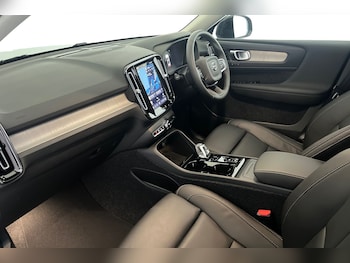 Used Volvo XC40 2025 for sale - 76221703: Photo