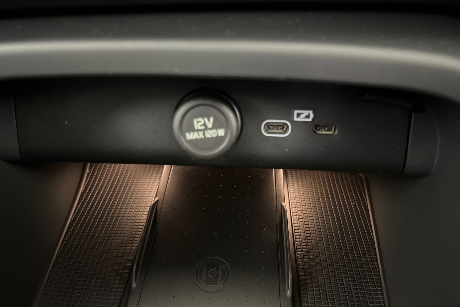 Used Volvo XC40 2025 for sale - 76221703: Photo 32