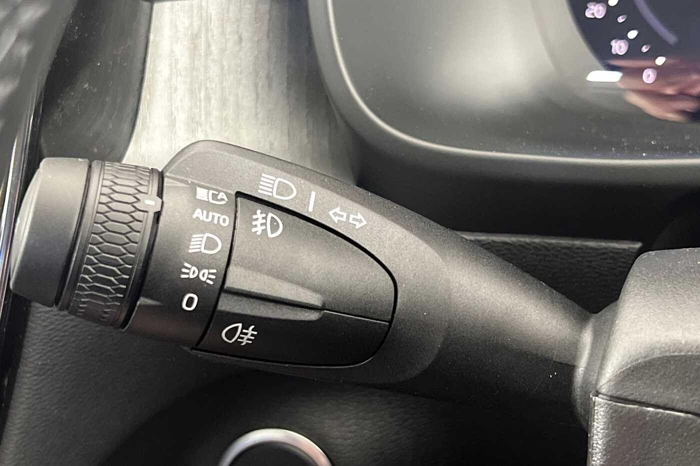 Used Volvo XC40 2025 for sale - 76221703: Photo 35