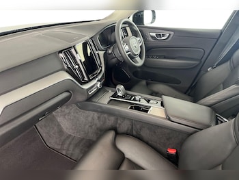 Used Volvo XC60 2023 for sale - 75629593: Photo