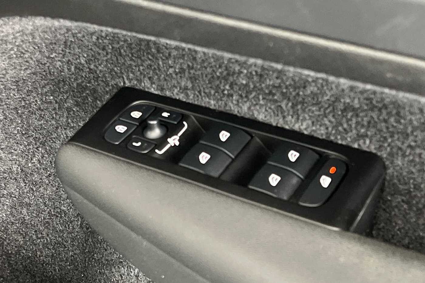 Used Volvo XC40 2021 for sale - 76796334: Photo 28