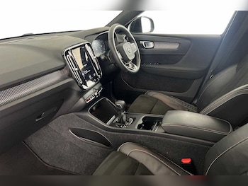 Used Volvo XC40 2021 for sale - 76796334: Photo