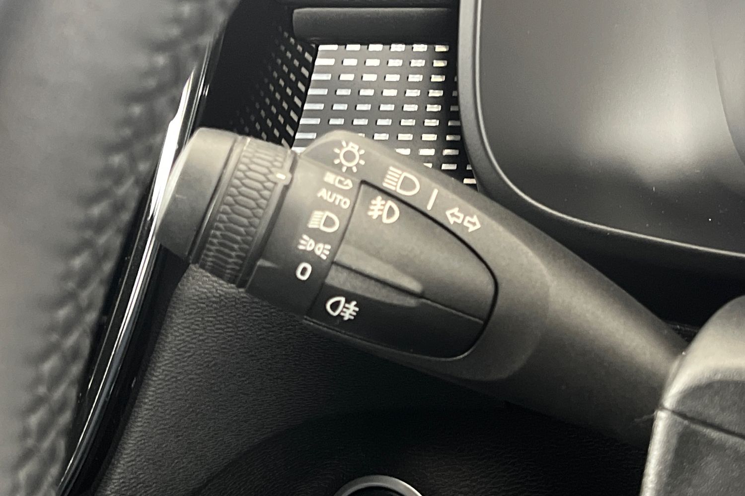 Used Volvo XC40 2021 for sale - 76796334: Photo 33