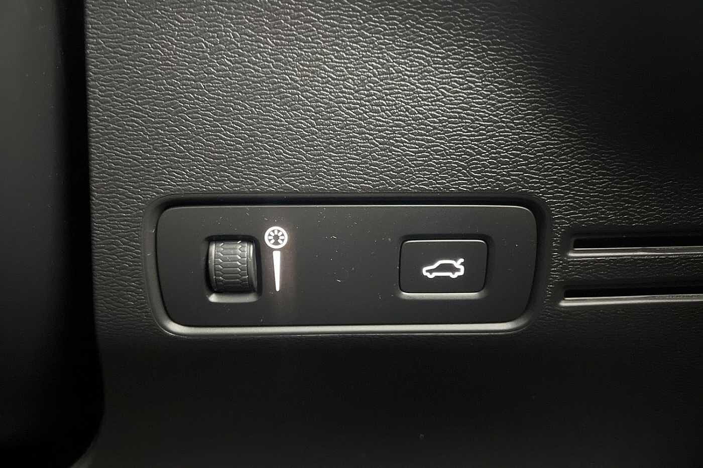 Used Volvo XC40 2021 for sale - 76796334: Photo 35