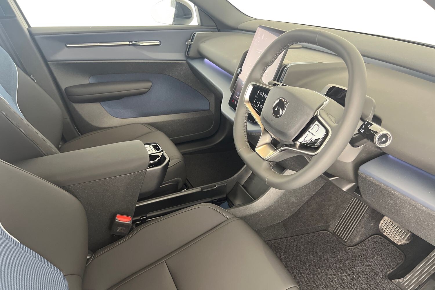 Used Volvo EX30 2025 for sale - 76254948: Photo 10