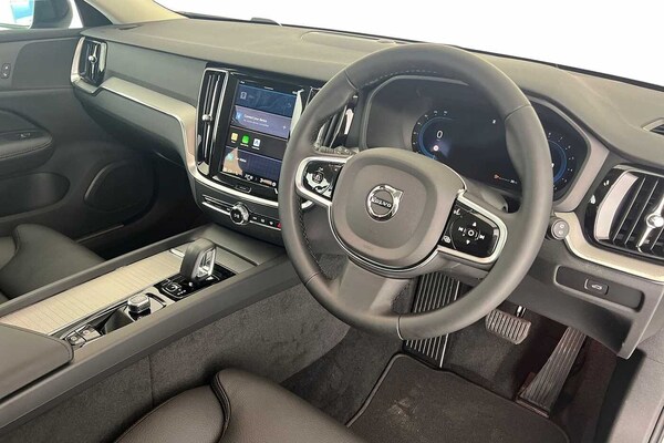 Used Volvo V60 2025 for sale - 75439806: Photo 10