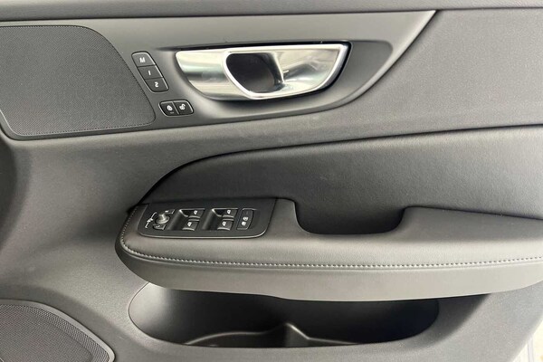 Used Volvo V60 2025 for sale - 75439806: Photo 32