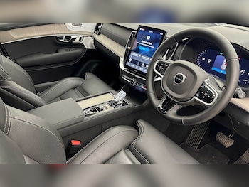 Used Volvo XC90 2025 for sale - 78670398: Photo