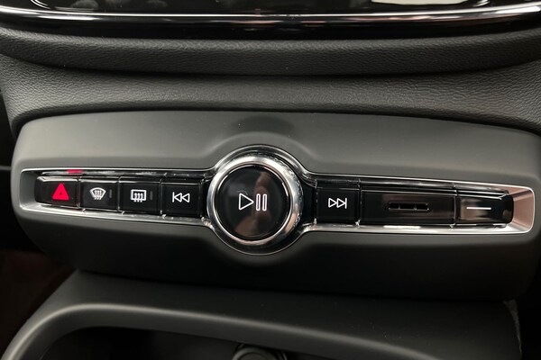 Used Volvo XC40 2024 for sale - 75439730: Photo 14