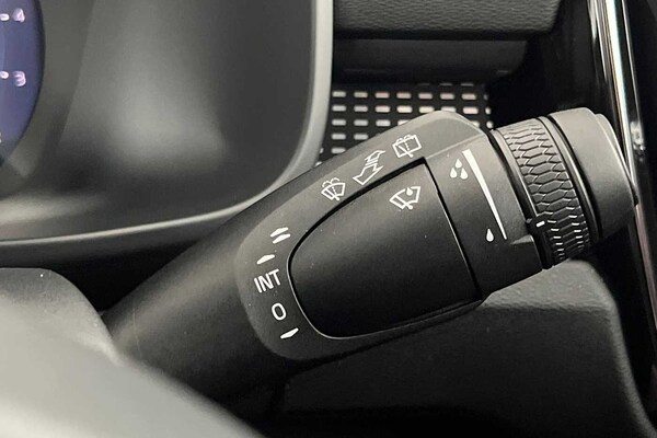Used Volvo XC40 2024 for sale - 75439730: Photo 35