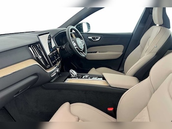 Used Volvo XC60 2025 for sale - 76479617: Photo