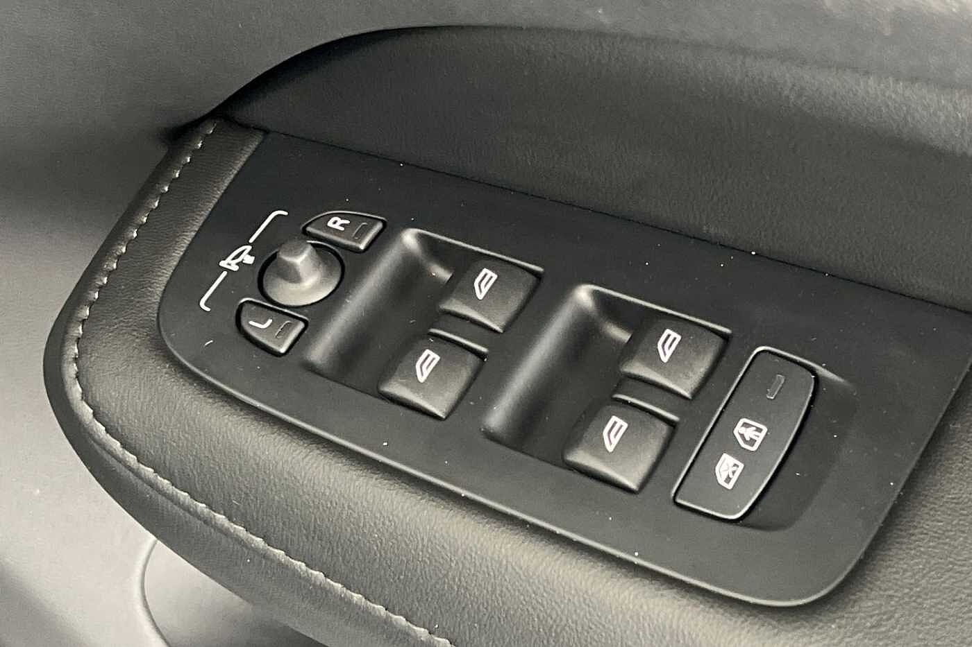 Used Volvo V60 2025 for sale - 77504285: Photo 31