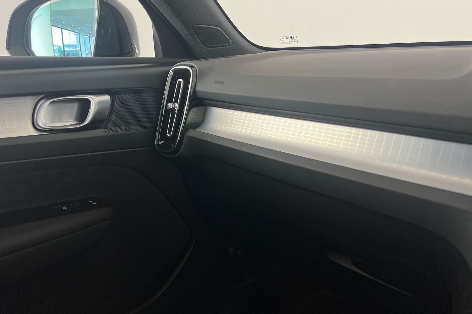 Used Volvo XC40 2022 for sale - 76630249: Photo 35