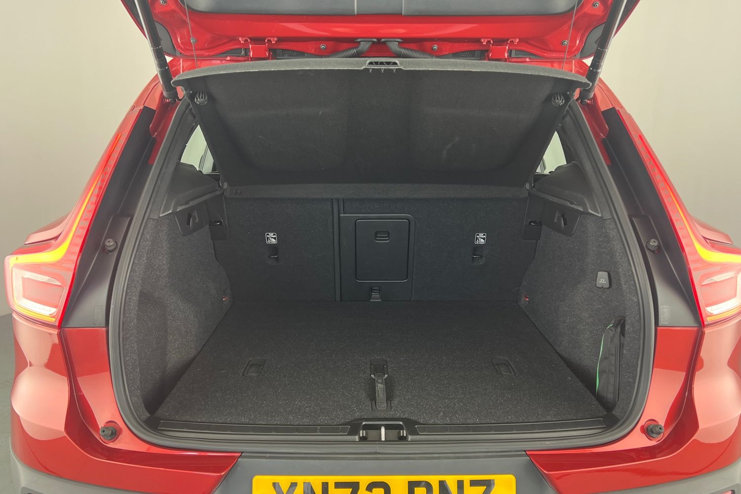 Used Volvo XC40 2022 for sale - 76630249: Photo 9