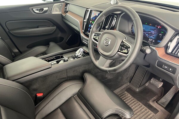 Used Volvo XC60 2023 for sale - 75653010: Photo 10